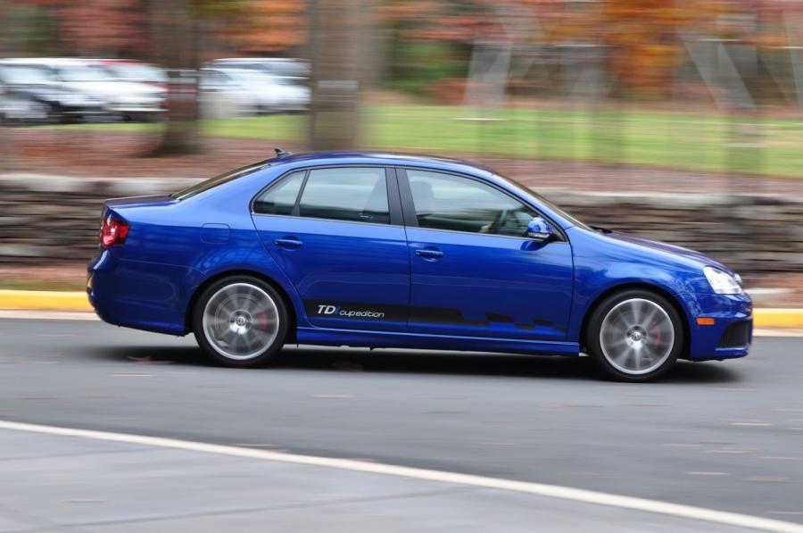  Volkswagen Jetta TDi Cup Street Edition 2009 года  (фото 10 из 13)
